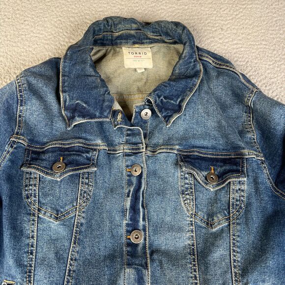 Torrid Denim Jacket Womens 2 18/20 Trucker Metal Buttons Jean Stretch - Picture 2 of 13